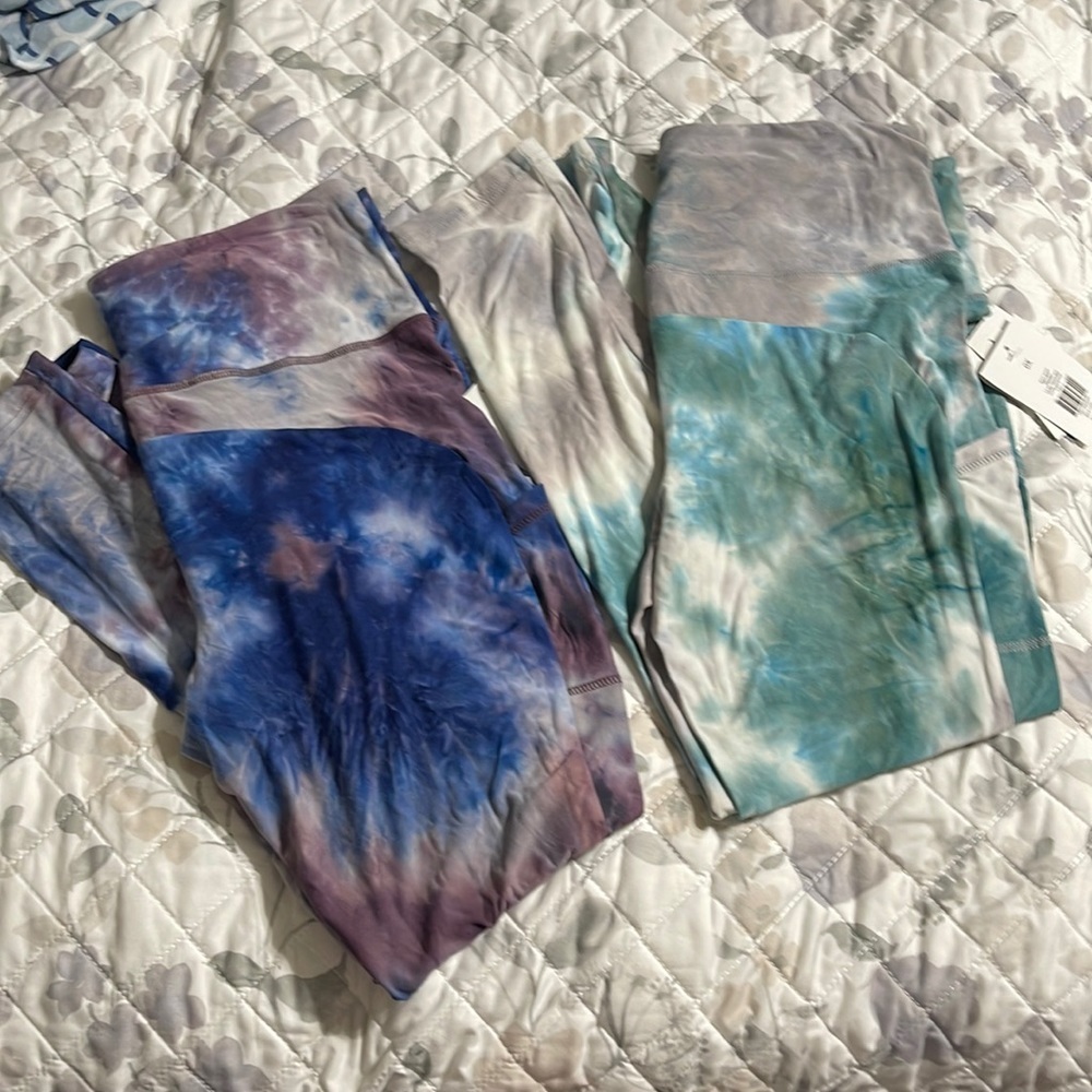 NWT set/2 tie dye soft leggings 0x